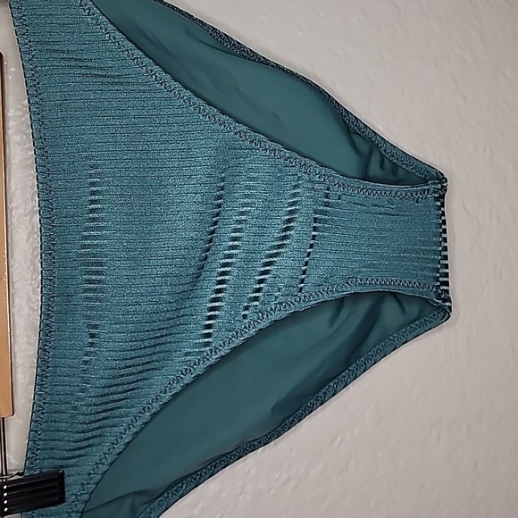Tori Praver Aloe Marlowe Ribbed Bikini Bottom - Picture 9 of 10